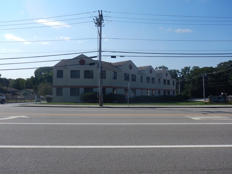 More Photos Of 200 Centerville Rd, Warwick Office Residential For Lease