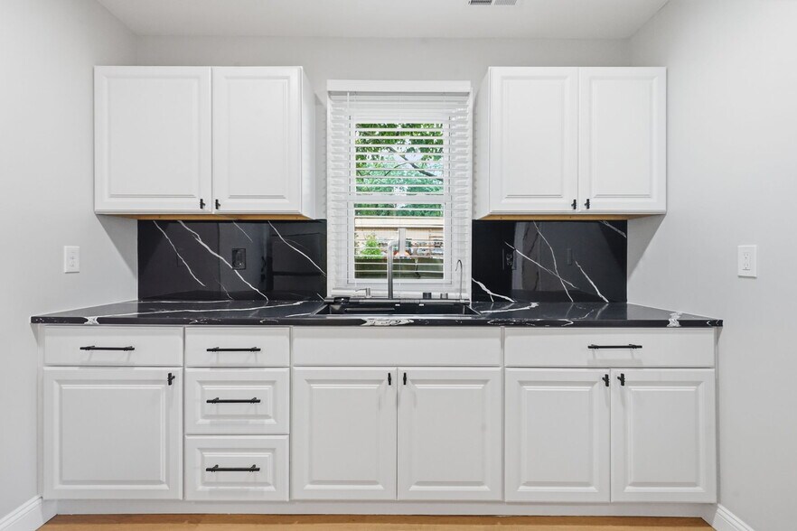 More Photos Of 25 Agawam Shopping Ct, Agawam Office For Sale