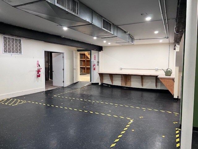 More Photos Of 10-12 Park St, Winchester Flex For Lease