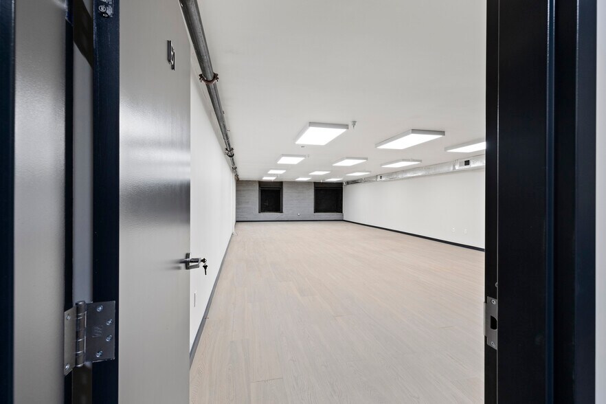 More Photos Of 939 10th St, Modesto Storefront Retail Office For Lease