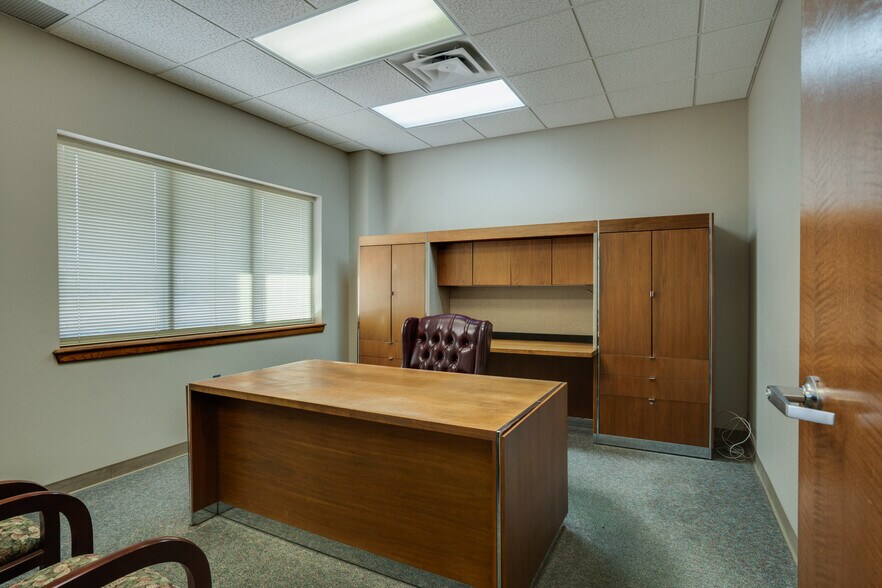 More Photos Of 2618 Old Iowa Park Rd, Wichita Falls Bank For Sale