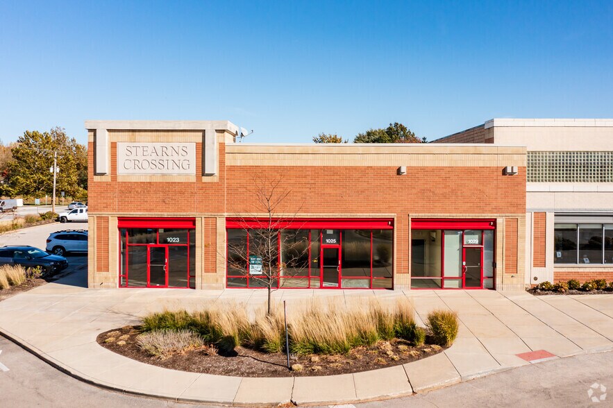 More Photos Of 1003-1093 W Stearns Rd, Bartlett Storefront For Lease