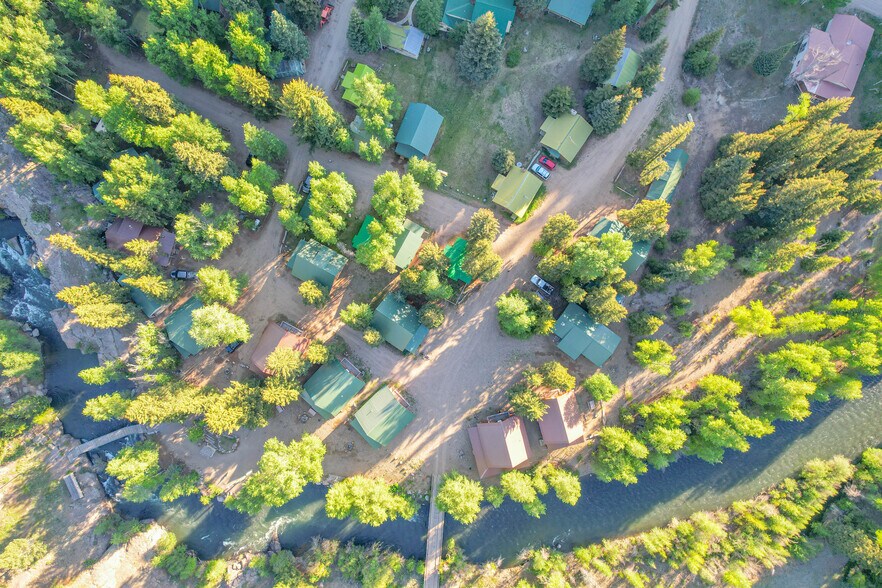 More Photos Of 860 County Road 142, Lake City Hotel For Sale