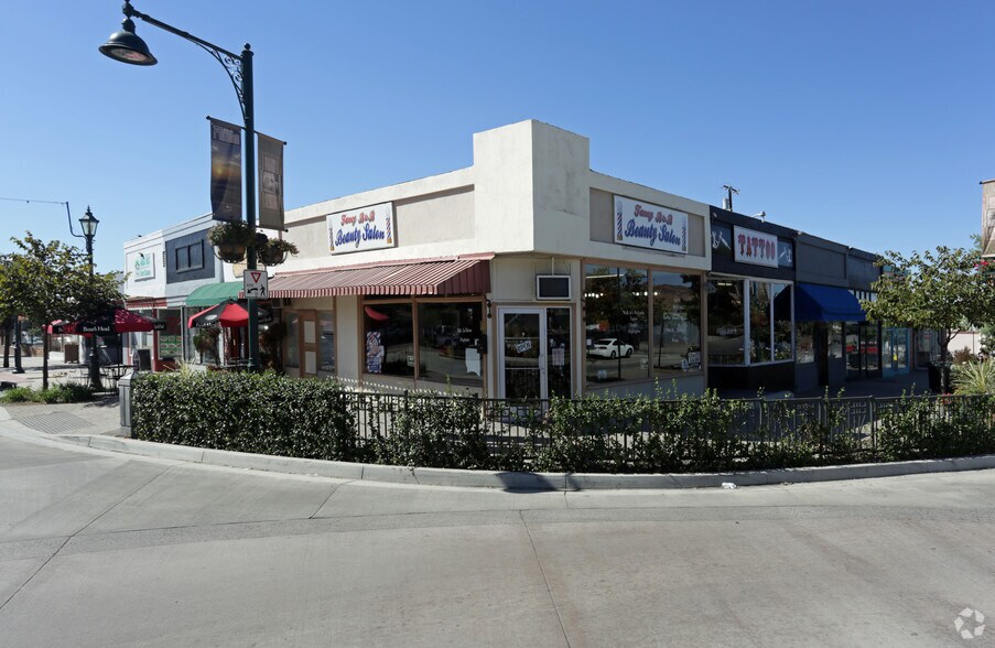 More Photos Of 12116-12128 California St, Yucaipa Storefront Retail Office For Lease