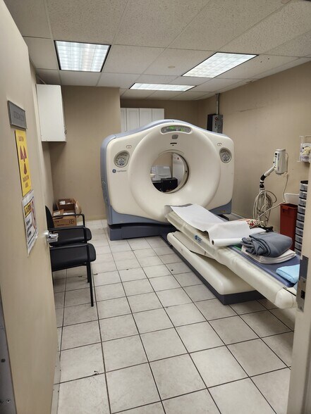 More Photos Of 2632 E 14th St, Brooklyn Medical For Sale