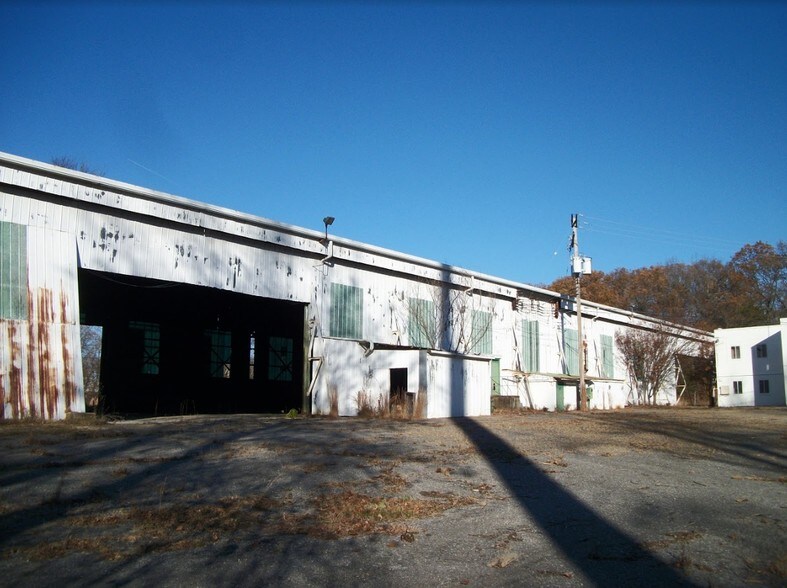 More Photos Of 8333 Zug Rd, Bowie Distribution For Sale