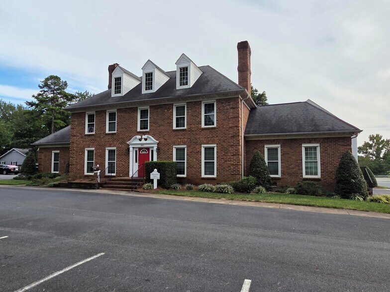 Primary Photo Of 5511 Monroe Rd, Charlotte Office For Sale