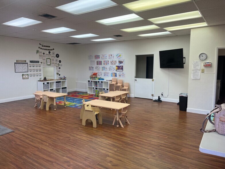 More Photos Of 5909 Camden St, Oakland Daycare Center For Sale
