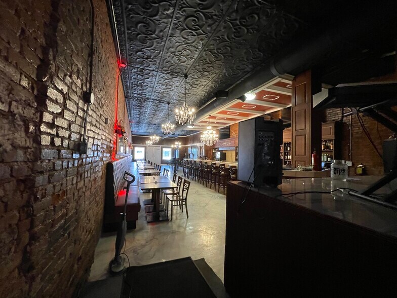 More Photos Of 117 N Jefferson Ave, Eatonton Storefront For Sale