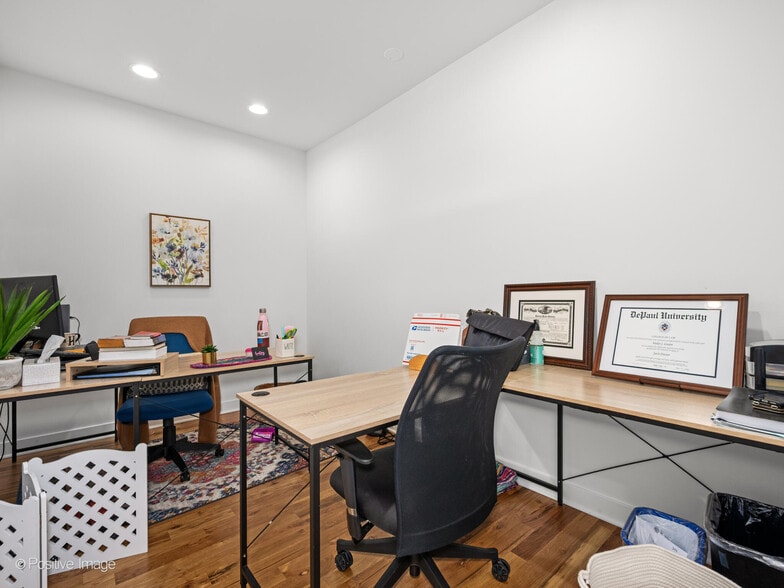 More Photos Of 1817 Church St, Evanston Loft Creative Space For Sale