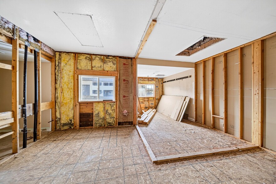 More Photos Of 123 2nd St, Elko Office For Sale