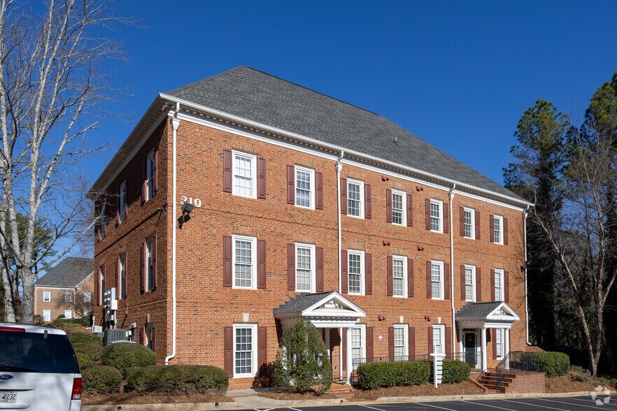 More Photos Of 284 S Main St, Alpharetta Unknown For Lease