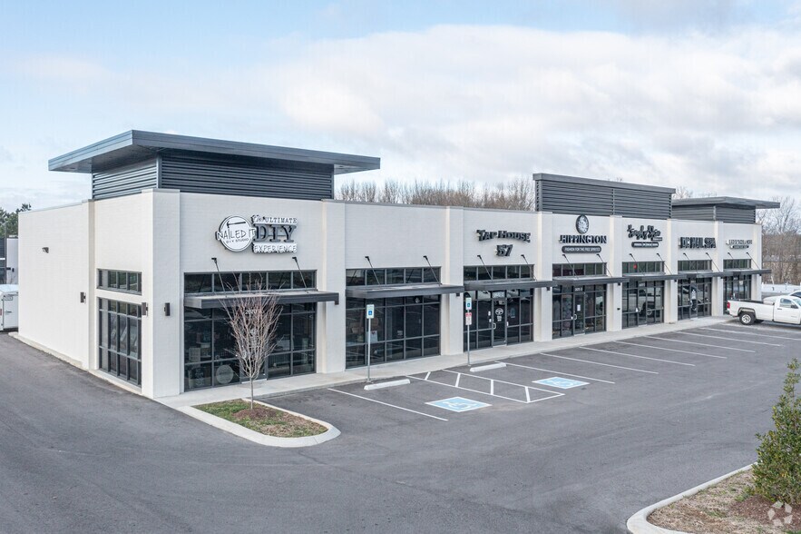 Primary Photo Of 2670 Madison St, Clarksville Storefront Retail Office For Lease