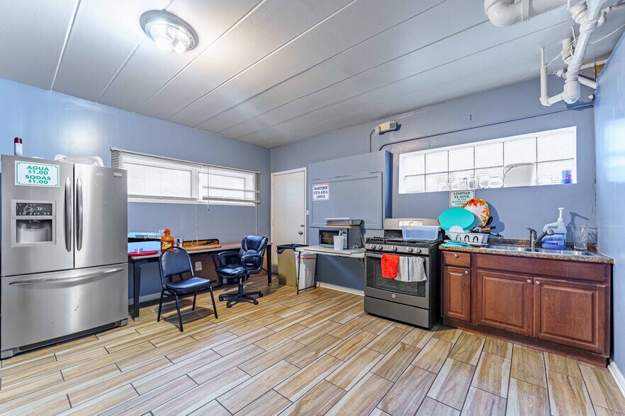 More Photos Of 2724 W 51st St, Chicago Storefront Retail Residential For Sale