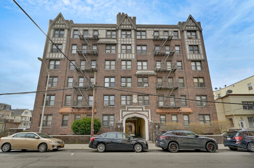 Primary Photo Of 26-30 Post St, Yonkers Apartments For Sale
