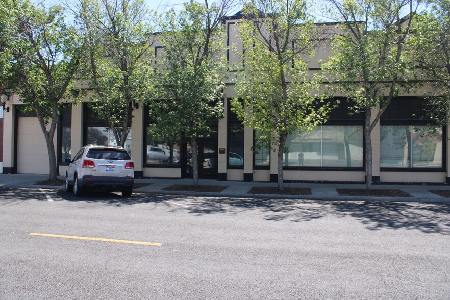 More Photos Of 319 Main Ave W, Twin Falls Storefront For Sale