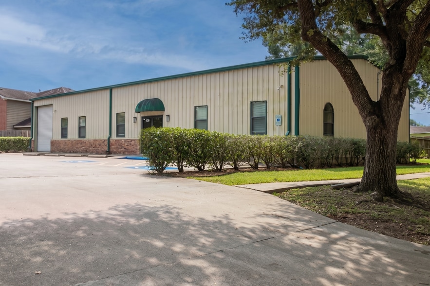 More Photos Of 404 Newport Blvd, League City Flex For Sale