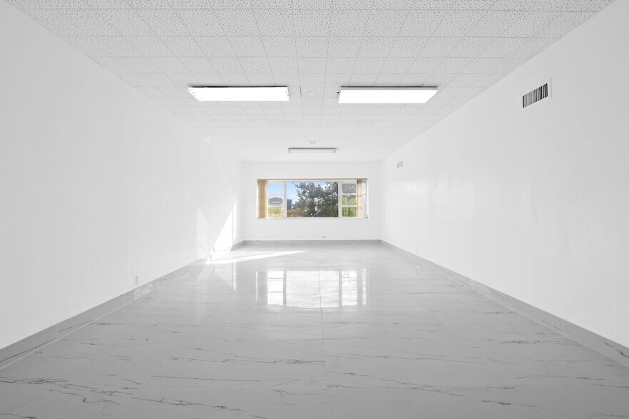 More Photos Of 2605 E Atlantic Blvd, Pompano Beach Storefront Retail Office For Lease