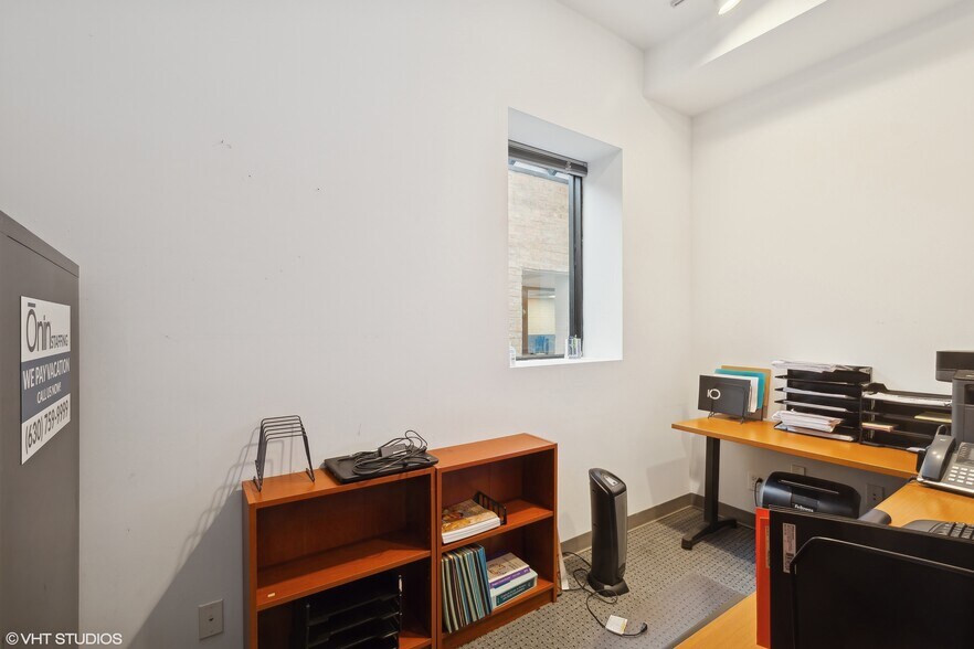 More Photos Of 2147 N Western Ave, Chicago Office For Lease