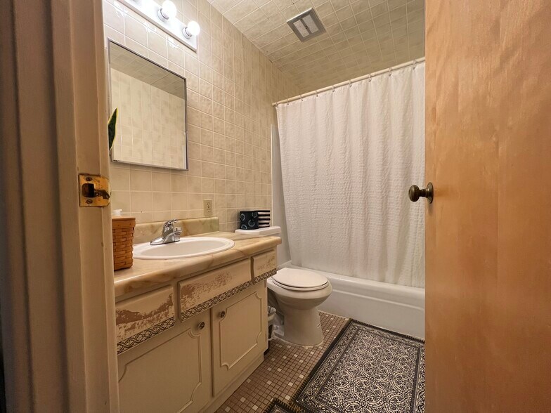 More Photos Of 726 S Huron St, Cheboygan Apartments For Sale