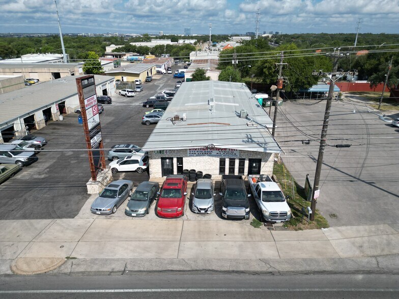 More Photos Of 11116 N Lamar Blvd, Austin Service For Sale