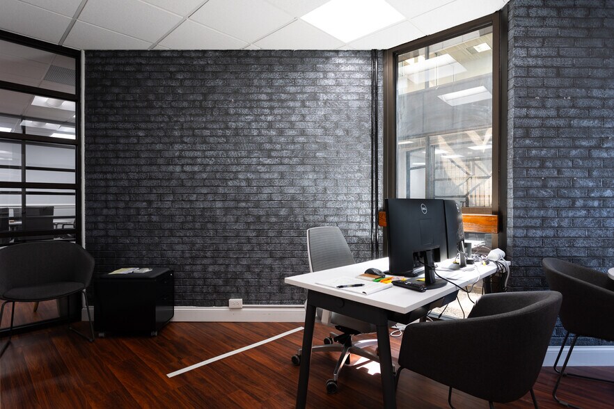 More Photos Of 10 Maple St, Port Washington Office For Lease