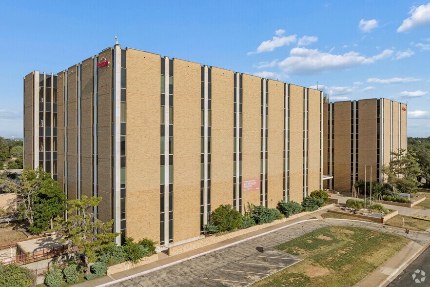 More Photos Of 2701 S Johnson St, San Angelo Industrial For Sale