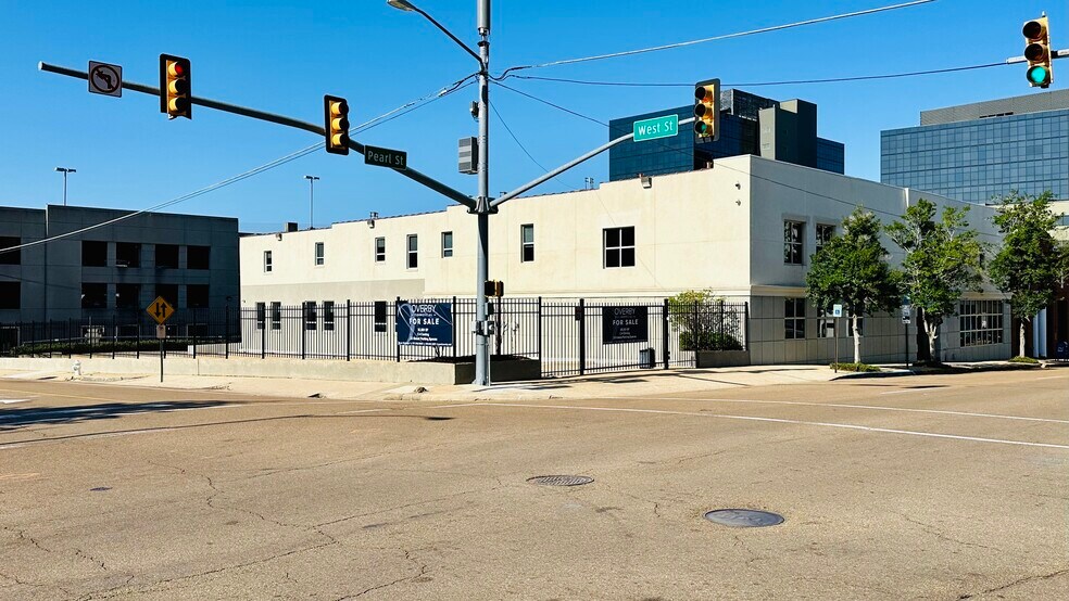 More Photos Of 277 E Pearl St, Jackson Office For Sale