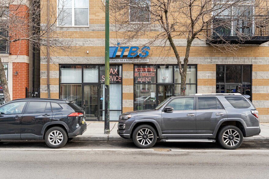 More Photos Of 1627 N Western Ave, Chicago Storefront For Lease