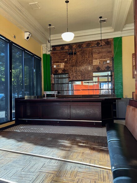 More Photos Of 520 4th Ave E, Olympia Restaurant For Sale