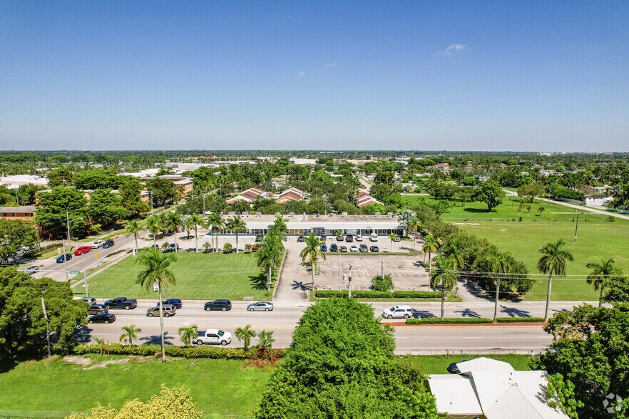 More Photos Of 1219-1245 NE 8th St, Homestead Freestanding For Lease