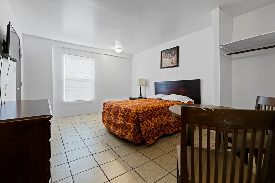 More Photos Of 6200 Melton Rd, Gary Hotel For Sale