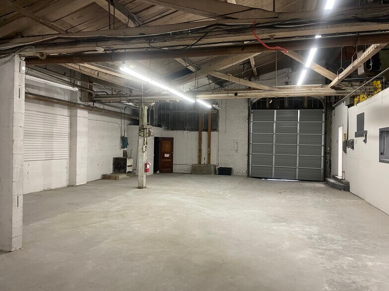 More Photos Of 1901 W Courtland St, Philadelphia Manufacturing For Sale