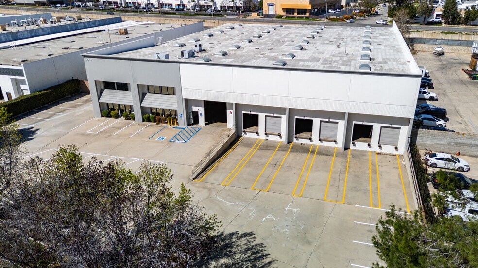 More Photos Of 13435 Estelle St, Corona Warehouse For Lease