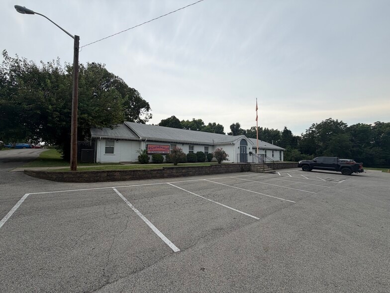 More Photos Of 198 Thompson Ave, Louisville Religious Facility For Sale