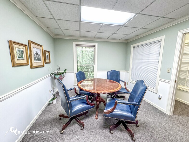More Photos Of 3007 Piedmont Rd NE, Atlanta Office For Sale