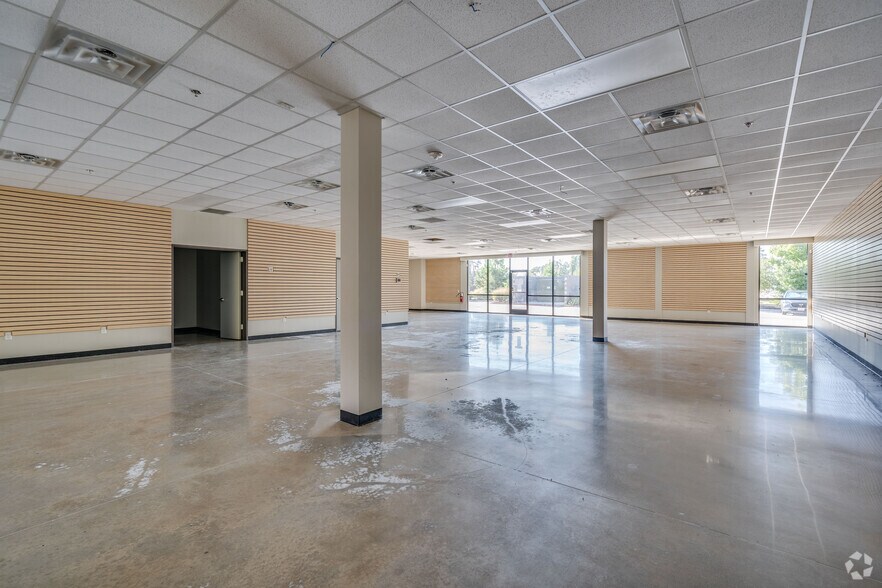 More Photos Of I-45 & Crescent Campus Blvd, Conroe Unknown For Lease