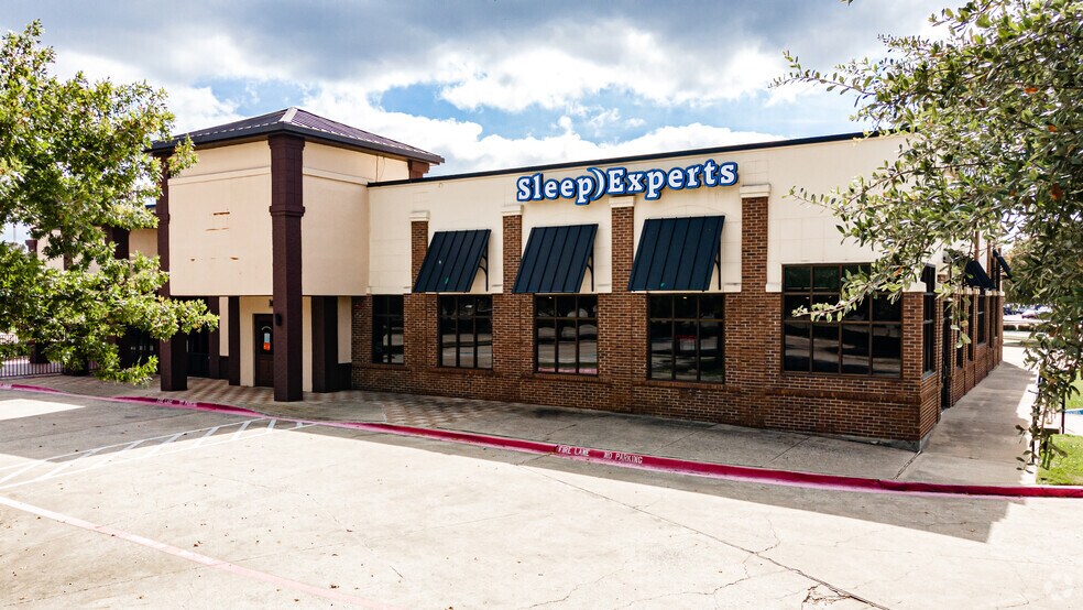 More Photos Of 3315 N President George Bush Hwy, Garland Freestanding For Lease