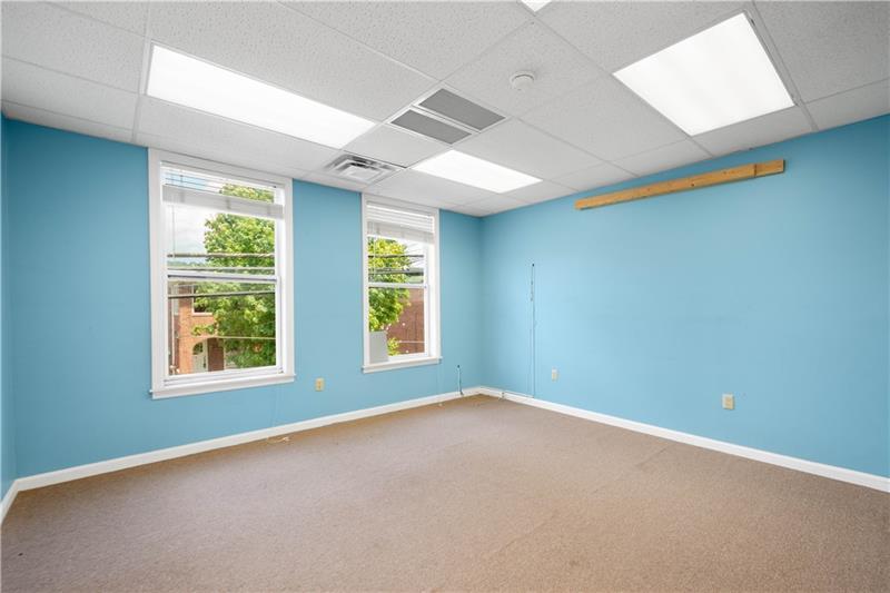 More Photos Of 626 5th Ave, Coraopolis Office Residential For Sale