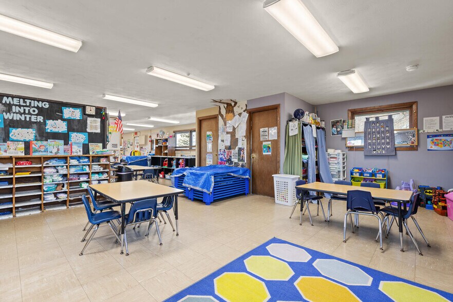 More Photos Of 600 E Ashland St, Brockton Office For Sale