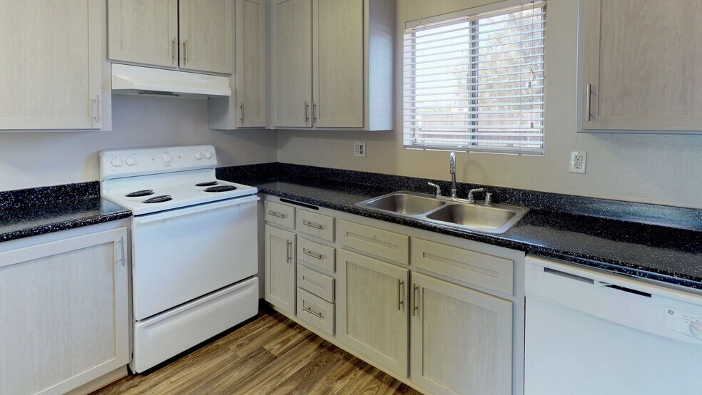 More Photos Of 848 N Mollison Ave, El Cajon Apartments For Sale