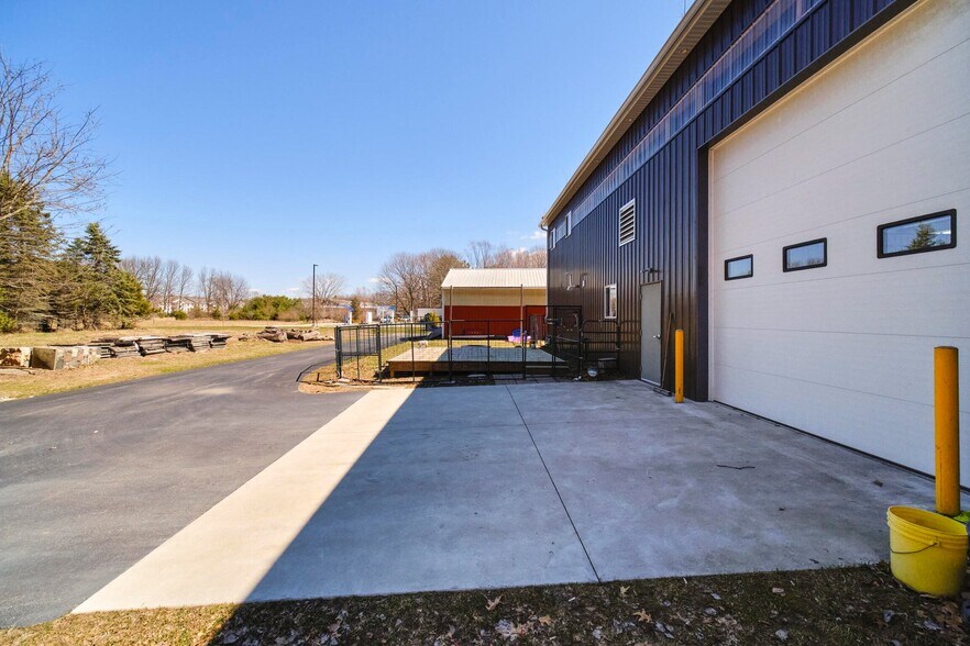 More Photos Of 480 E Parkdale Ave, Manistee Specialty For Sale