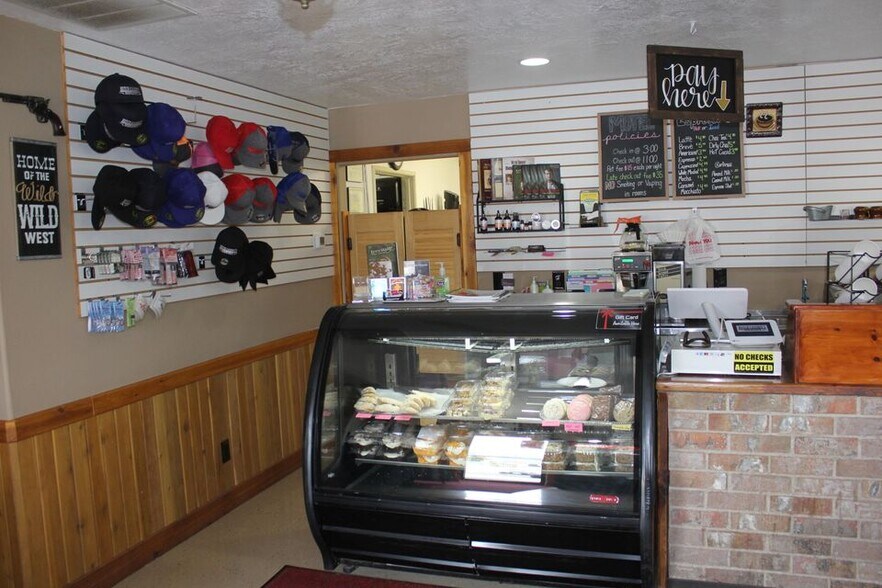 More Photos Of 339 S Highway 89, Circleville Hotel For Sale