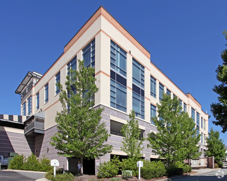 More Photos Of 410 Market St, Chapel Hill Office For Lease