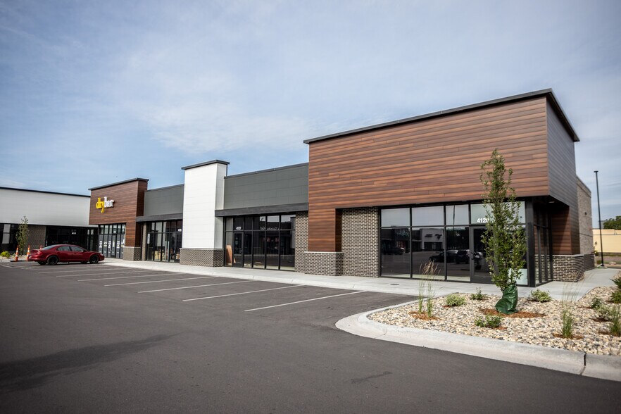 Primary Photo Of 4101 W 41st St, Sioux Falls Storefront For Lease