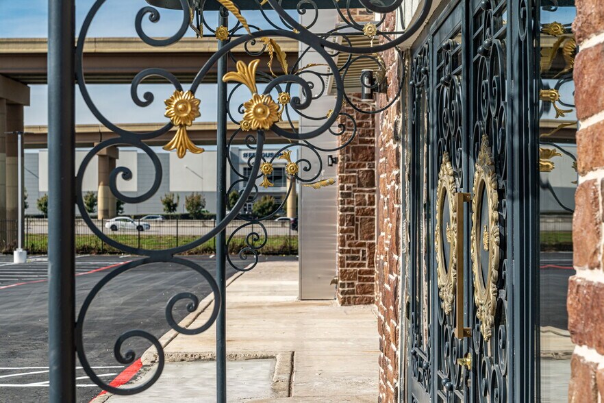 More Photos Of 10841 Composite Dr, Dallas Lodge Meeting Hall For Sale