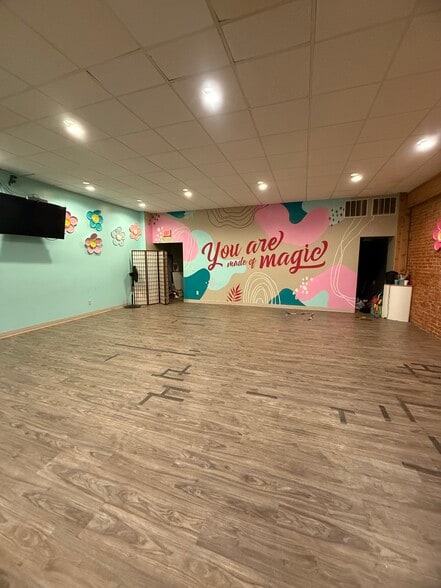 More Photos Of 116 N Bridge St, Chippewa Falls General Retail For Lease