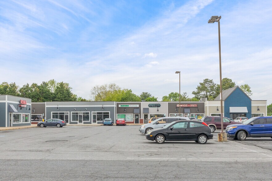 More Photos Of 1059 Walker Rd, Dover Unknown For Lease