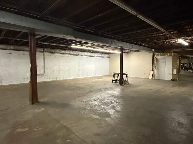 More Photos Of 461 Bridgeport Ave, Milford Unknown For Lease