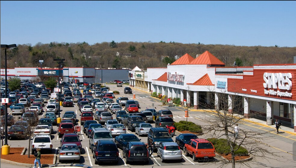 More Photos Of 254-284 Hartford Ave, Bellingham Storefront For Lease